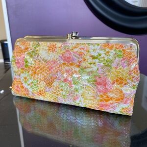 HOBO Multicolor Floral Clutch